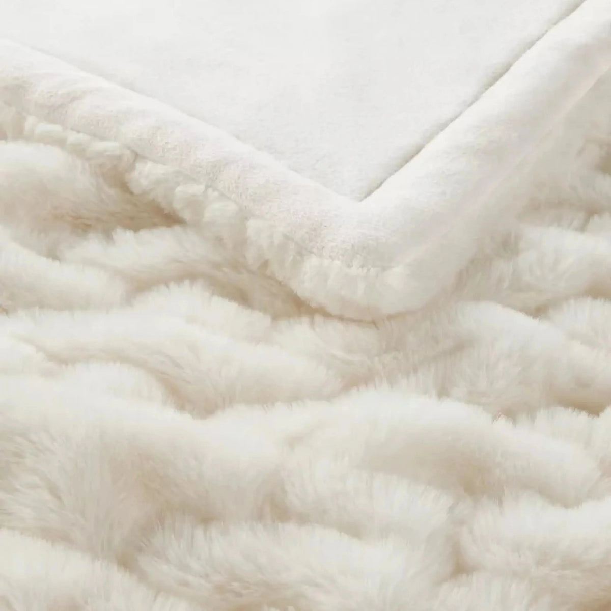Froufrou – Plaid Fausse Fourrure Froncée