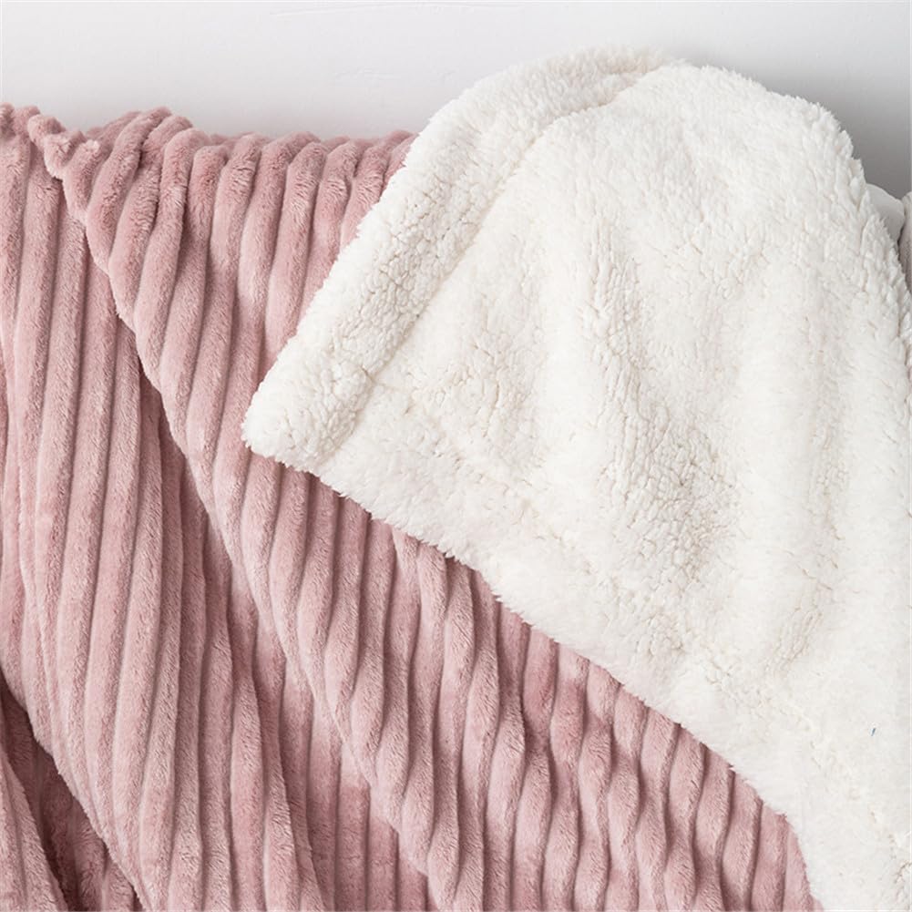 Velours – Couverture Flanelle Côtelée 3D