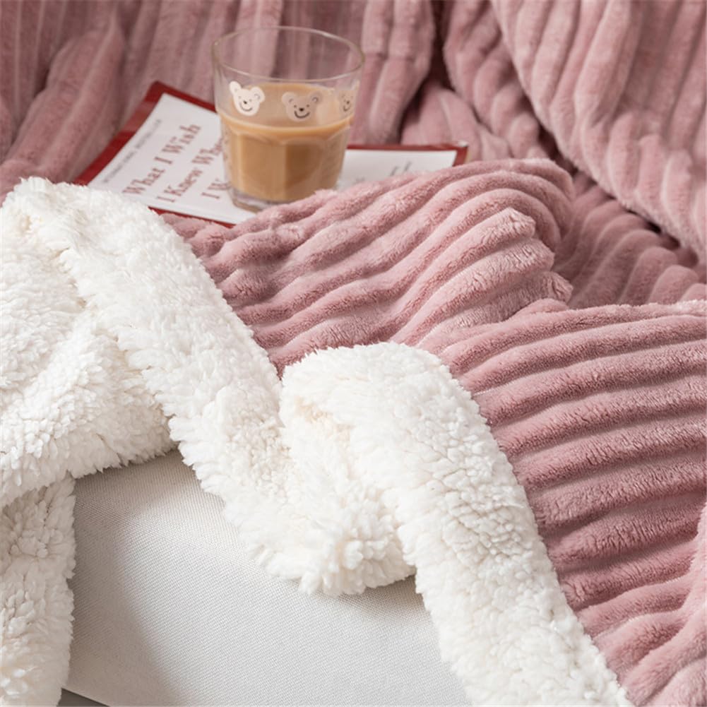 Velours – Couverture Flanelle Côtelée 3D
